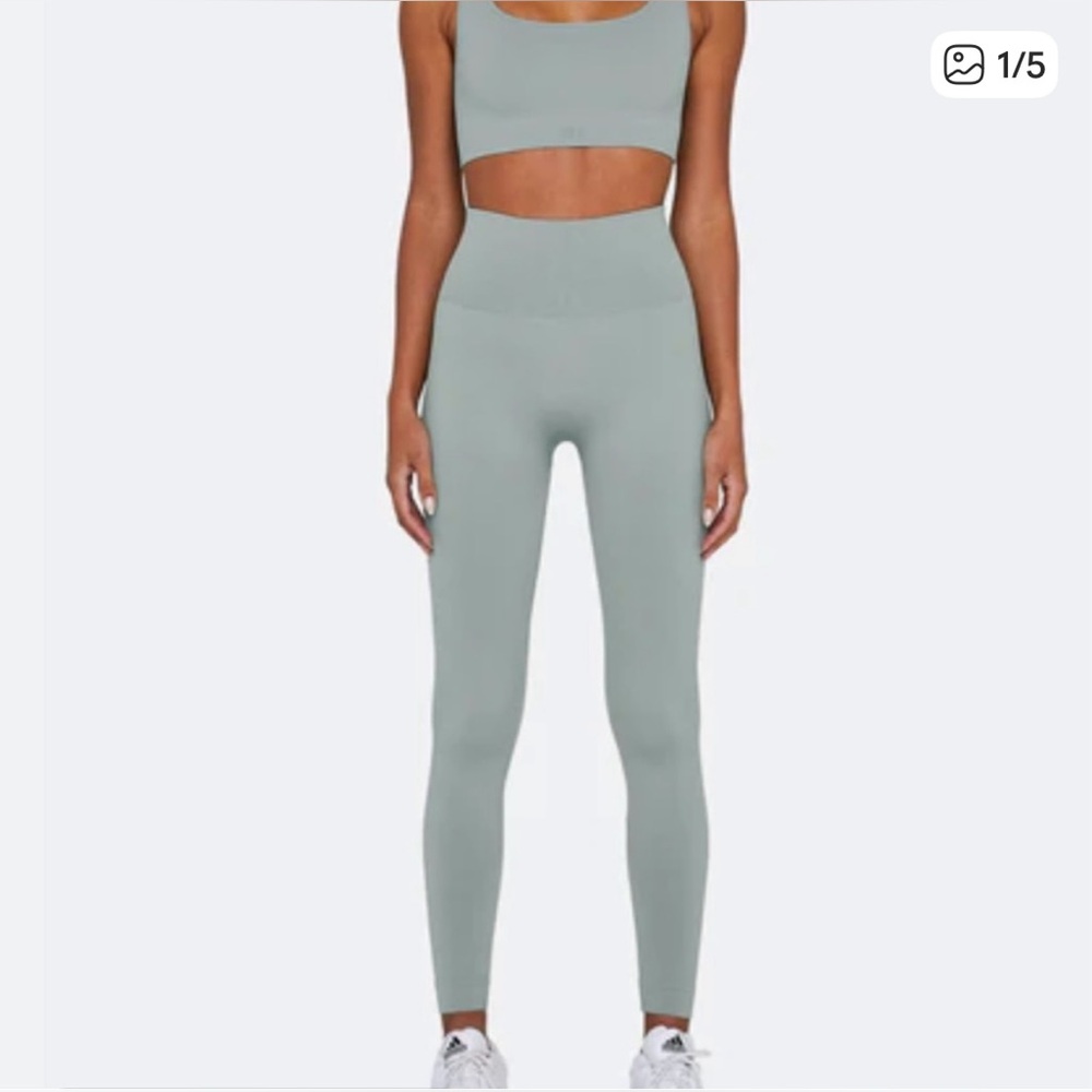 Set Active Light Blue Activewear Set - Picture 2 of 5
